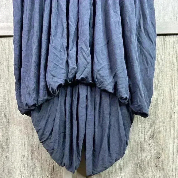 Max Azria Dress XS Deep V Neckline Tulip Hem Navy Designer - Picture 4 of 10